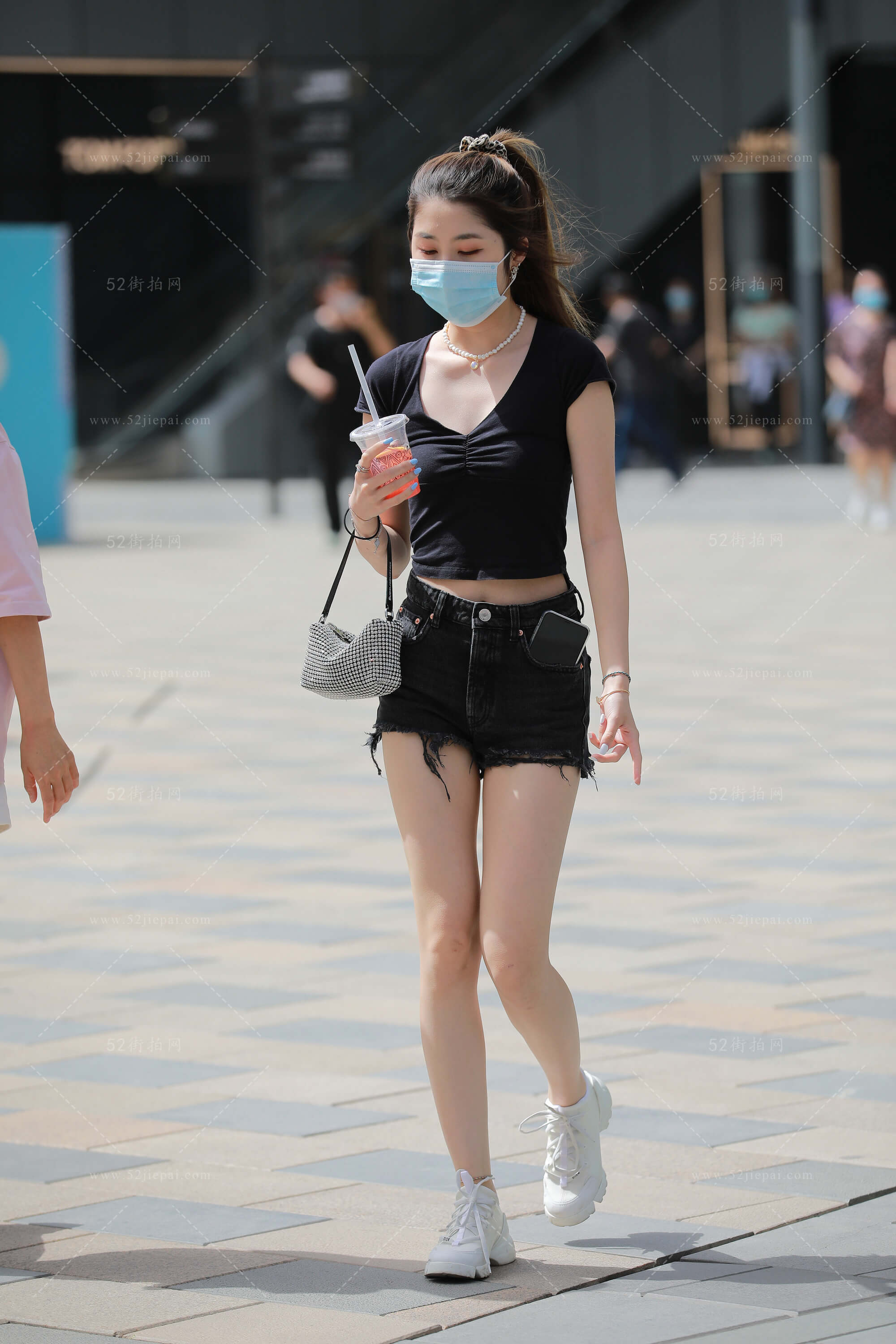 热裤高清图集，画质党必收（5）-姐姐白又白
