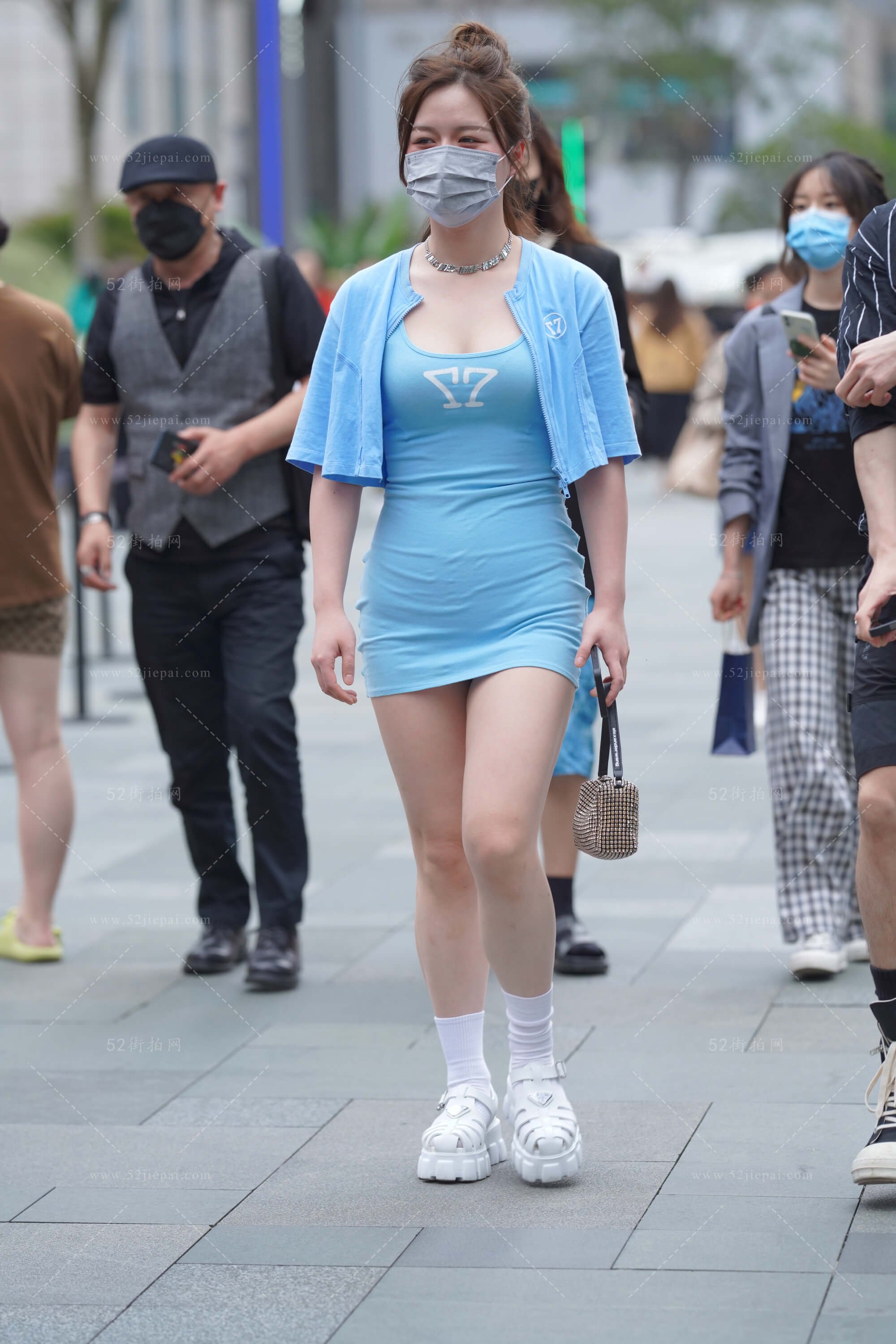 街拍高清图集，细节拉满（125）-姐姐白又白