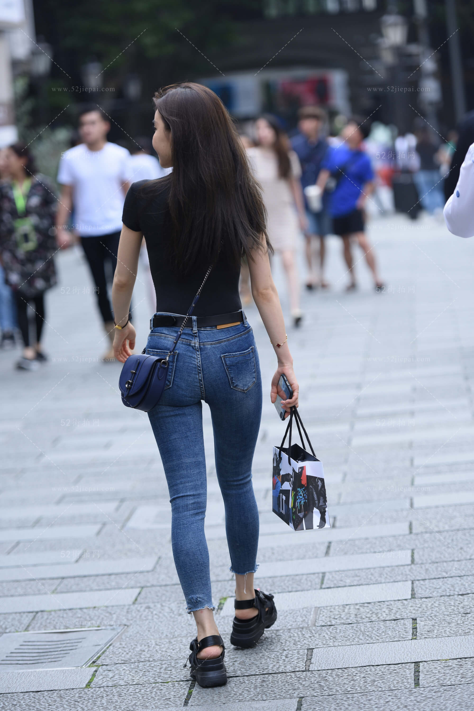 街拍主题高清写真，8K质感（140）