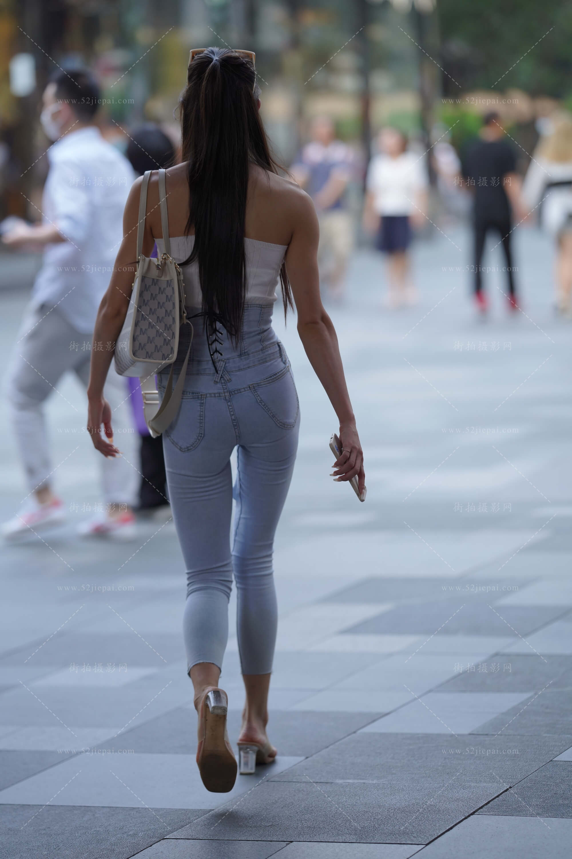 街拍高清图集，细节拉满（137）-姐姐白又白
