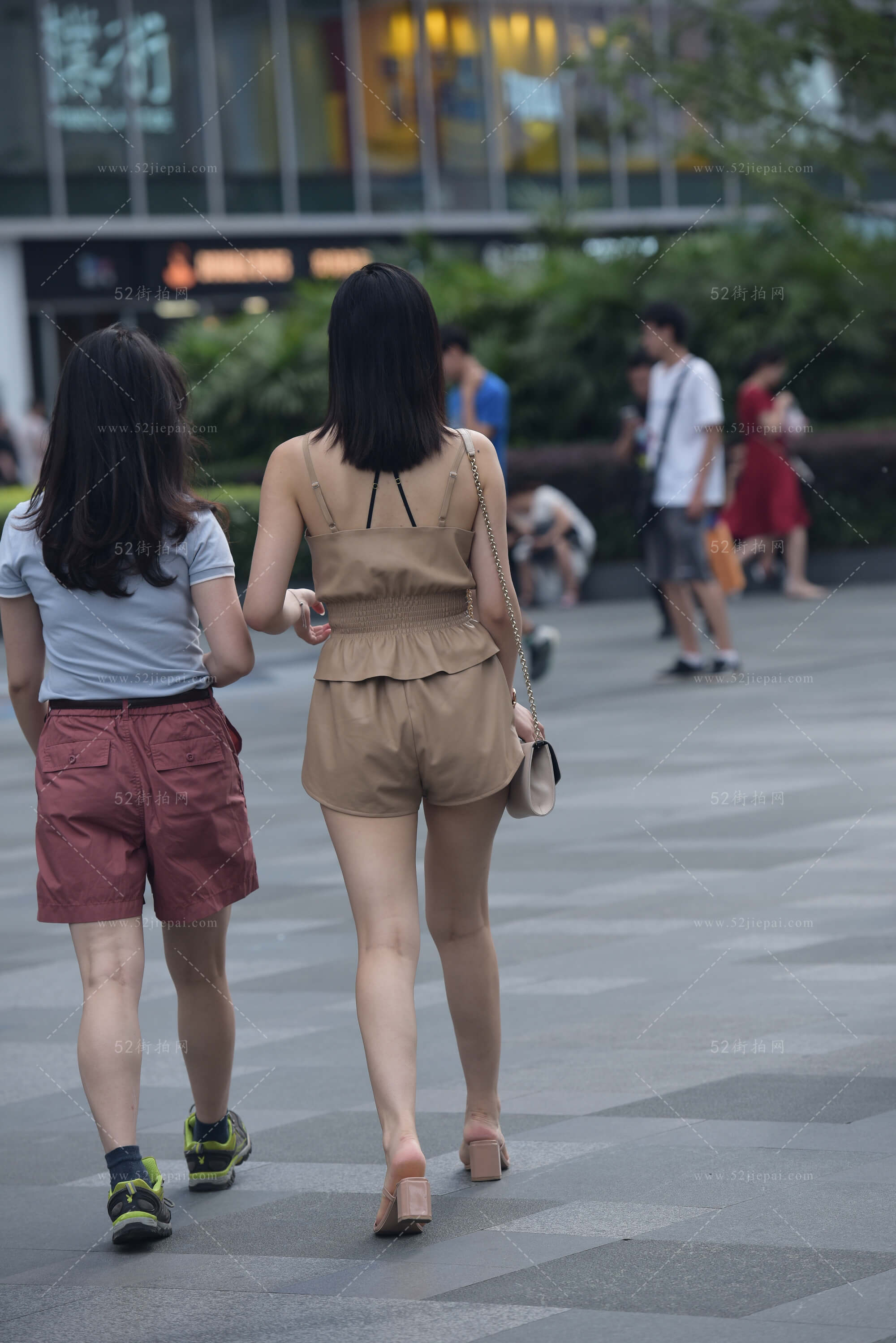 高清美腿写真集,限时上架(18)-姐姐白又白