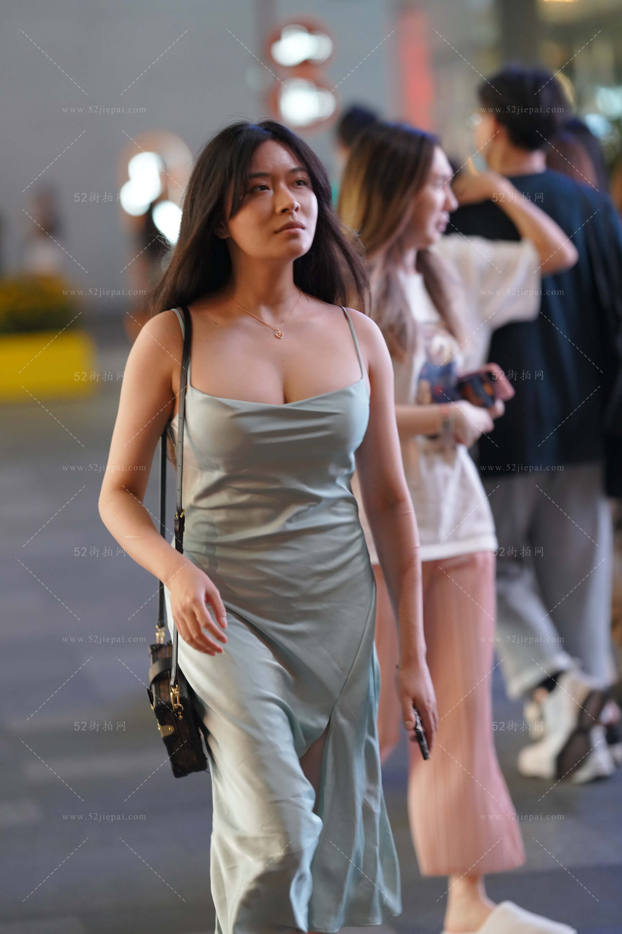 高清吊带写真集，一次看够（3）-姐姐白又白