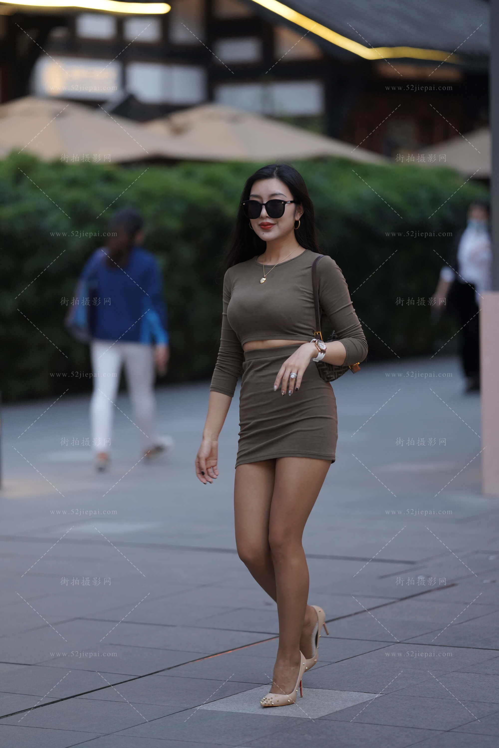 人气短裙写真，超清无水印（15）-姐姐白又白