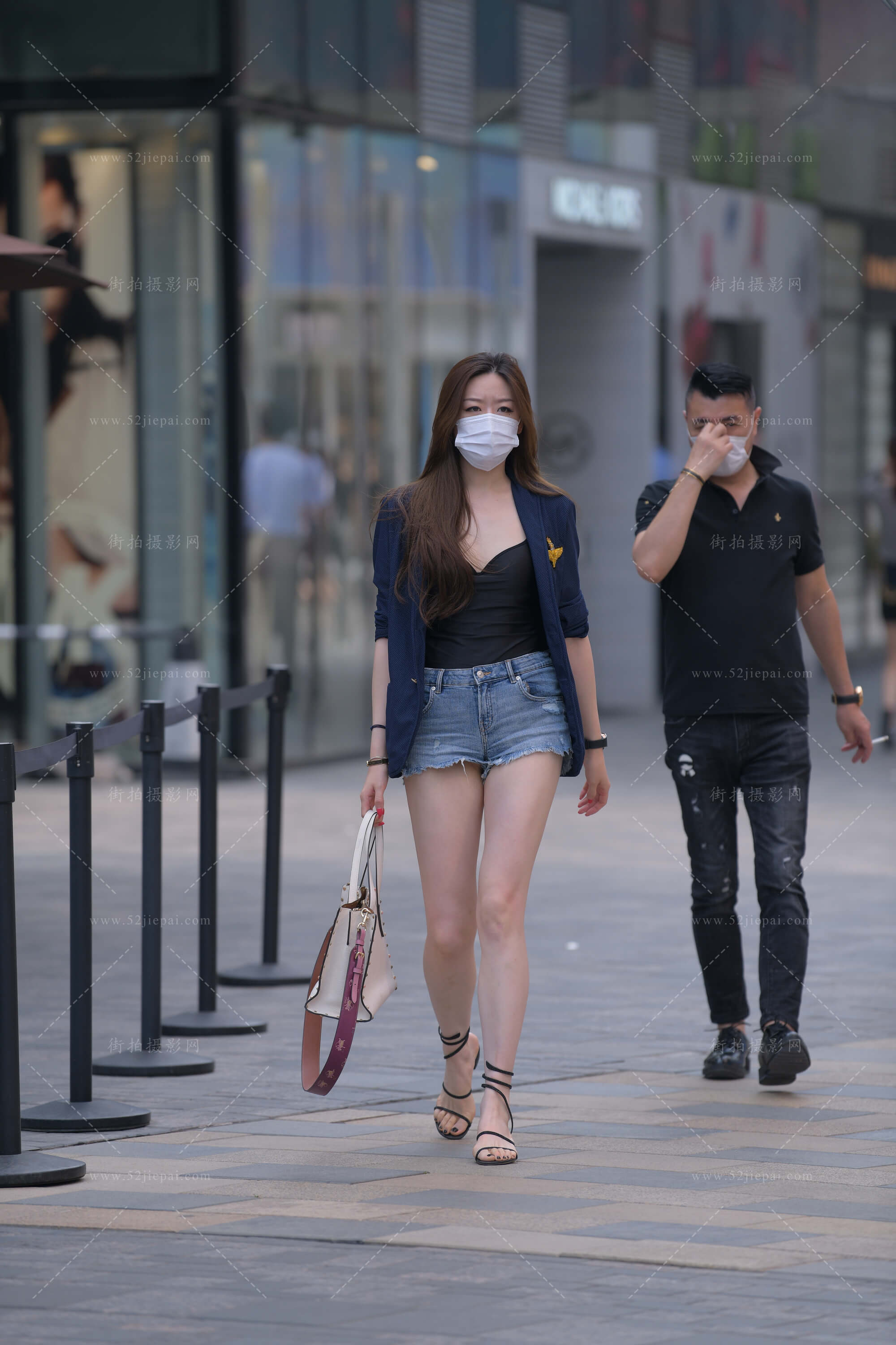 街拍高清图集,画质党必收(94)-姐姐白又白