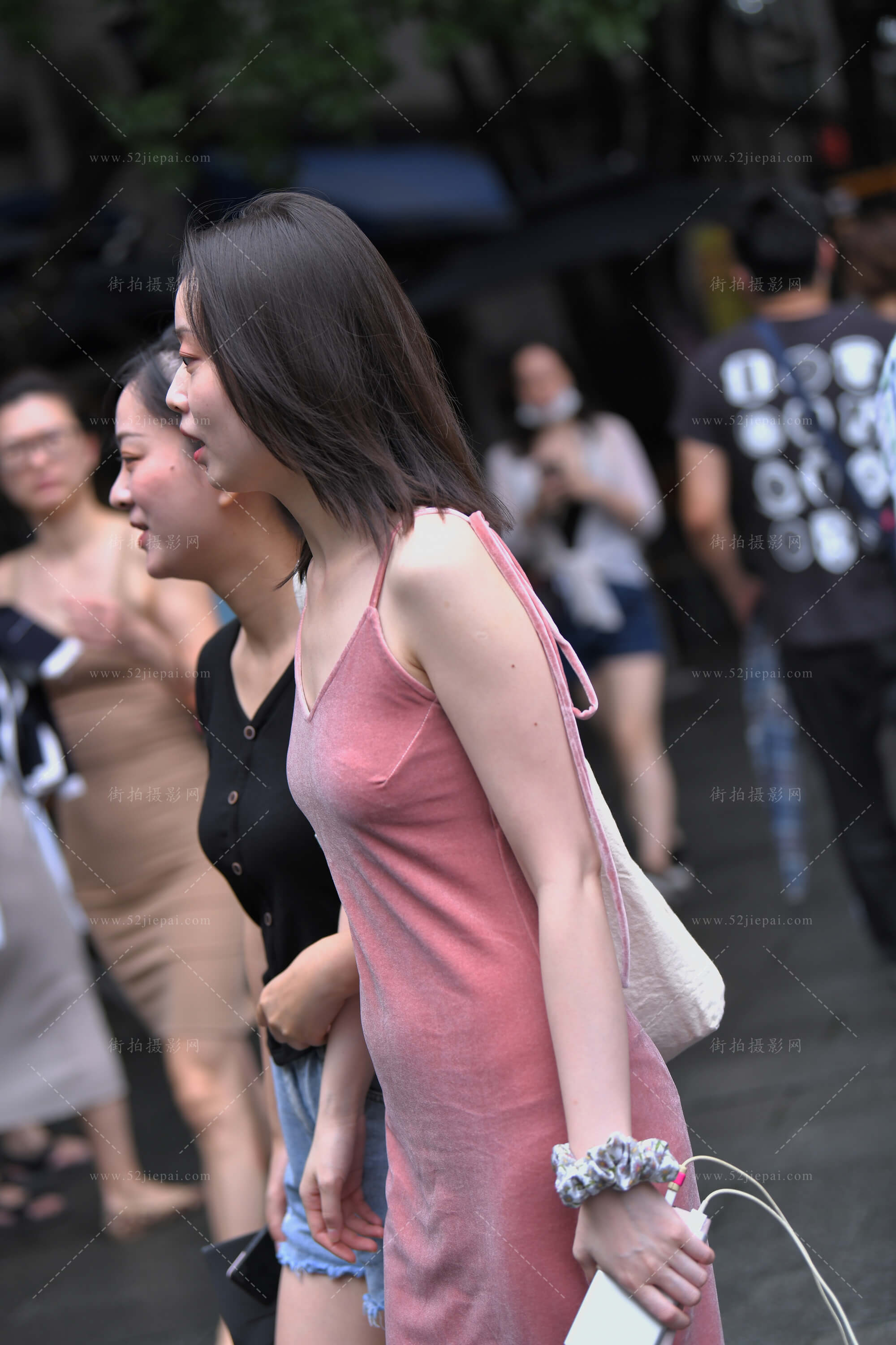 高清街拍写真集，限时上架（82）-姐姐白又白