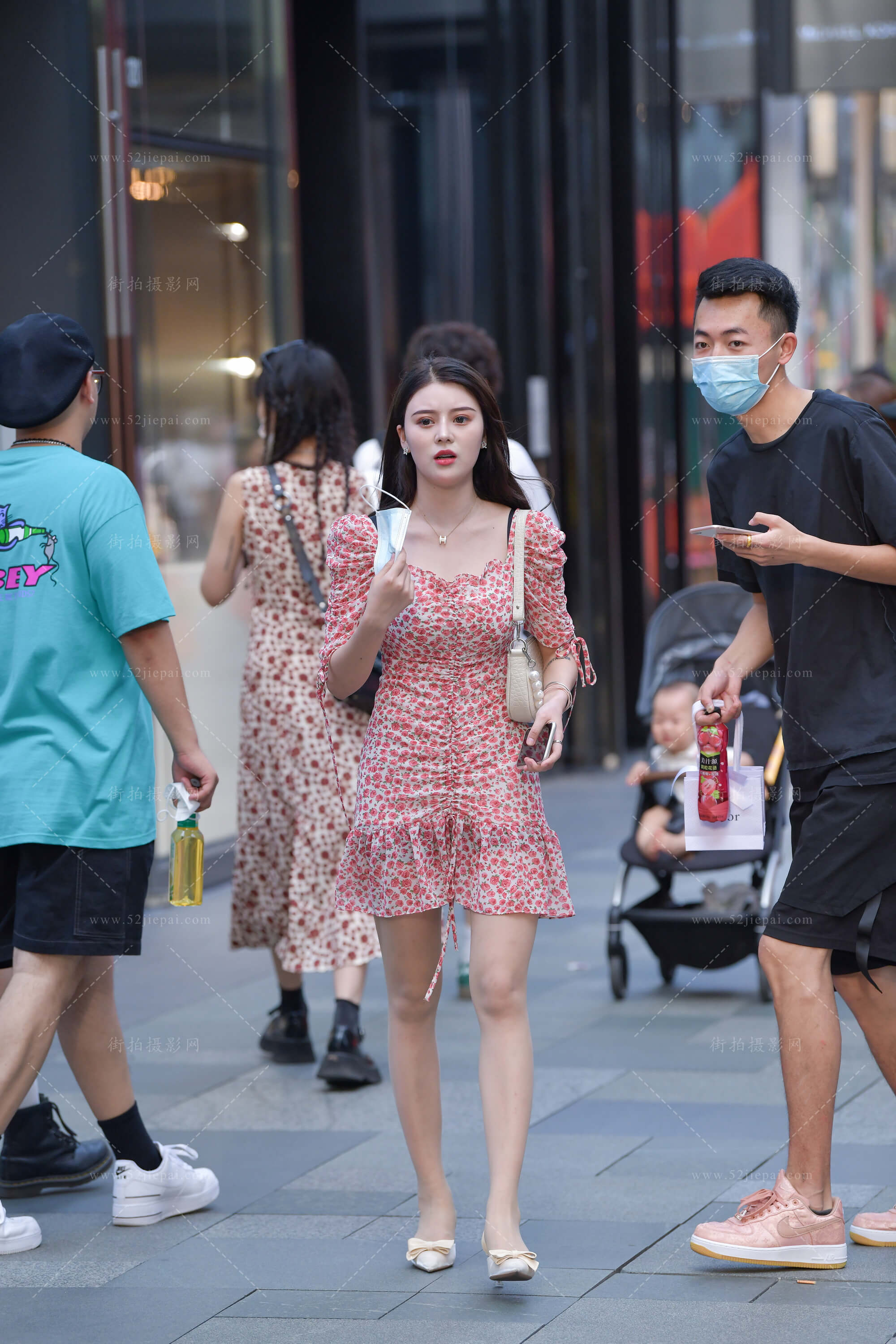 街拍美图合集，壁纸级画质（98）-姐姐白又白
