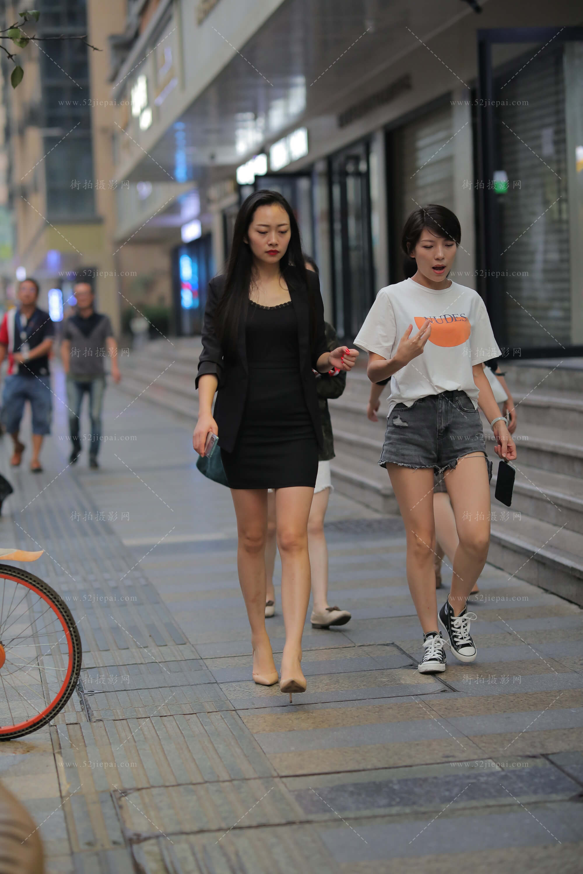 街拍高清图集，细节拉满（94）-姐姐白又白