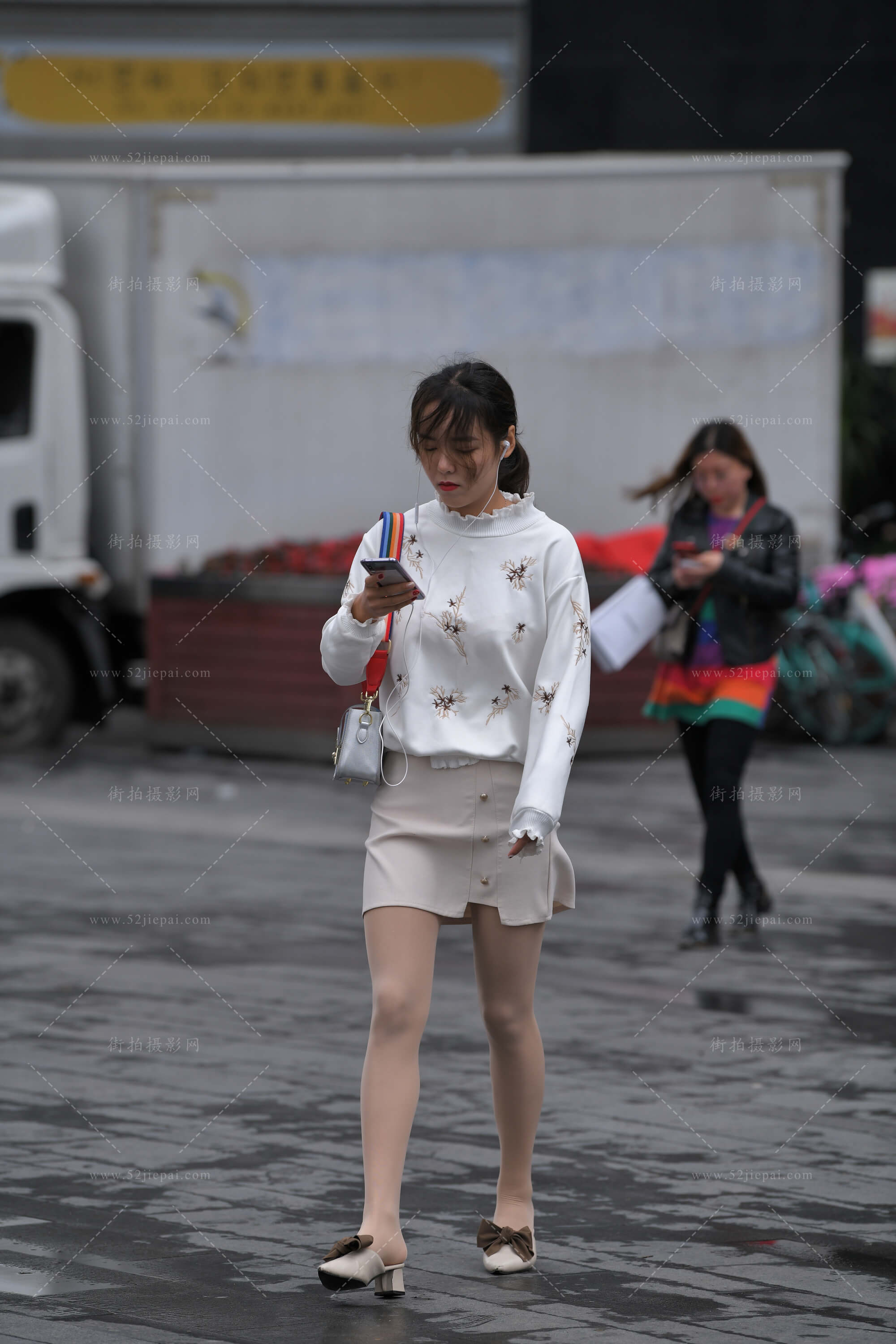 街拍美图合集,壁纸级画质(114)-姐姐白又白