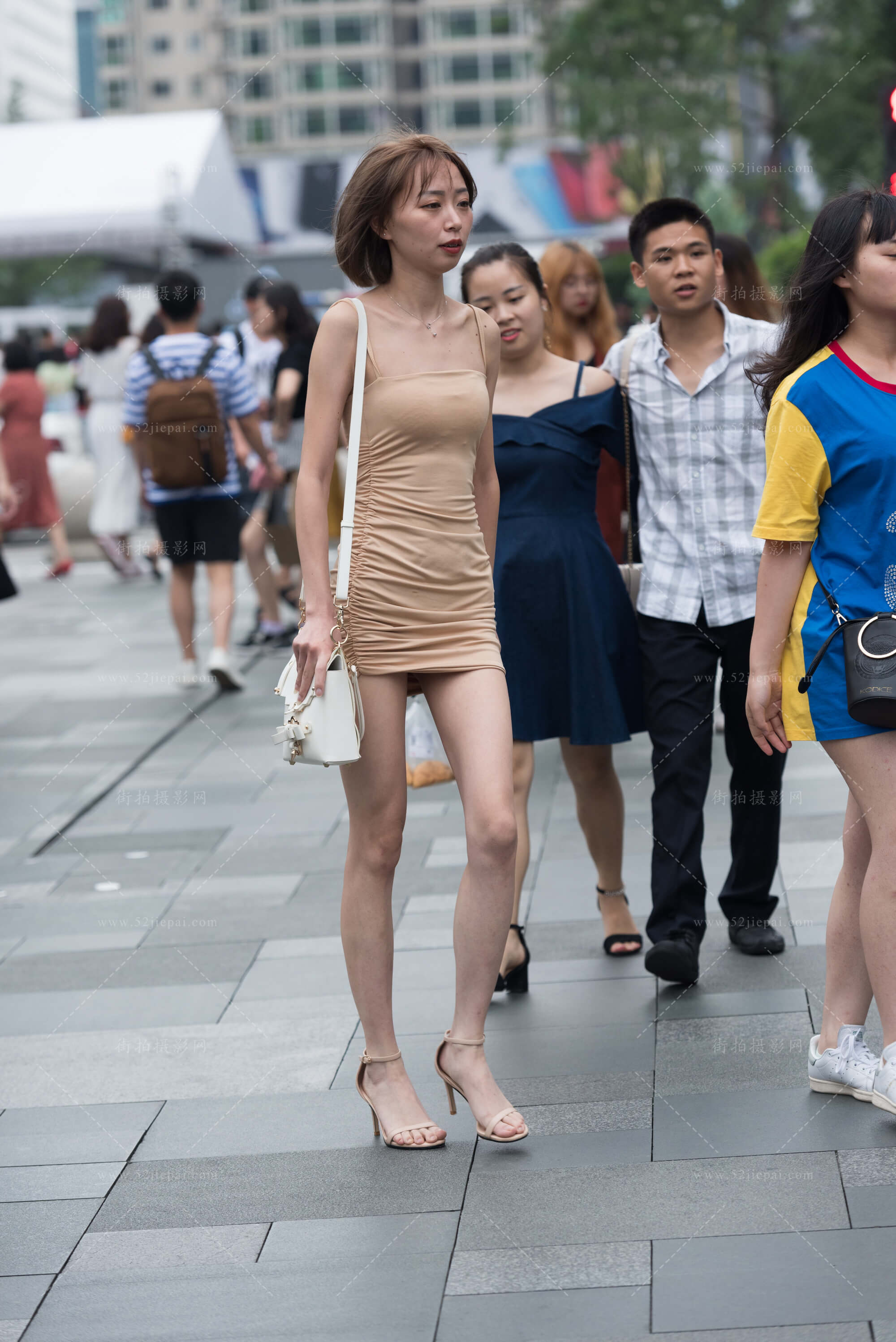 高清吊带写真集，限时上架（3）-姐姐白又白
