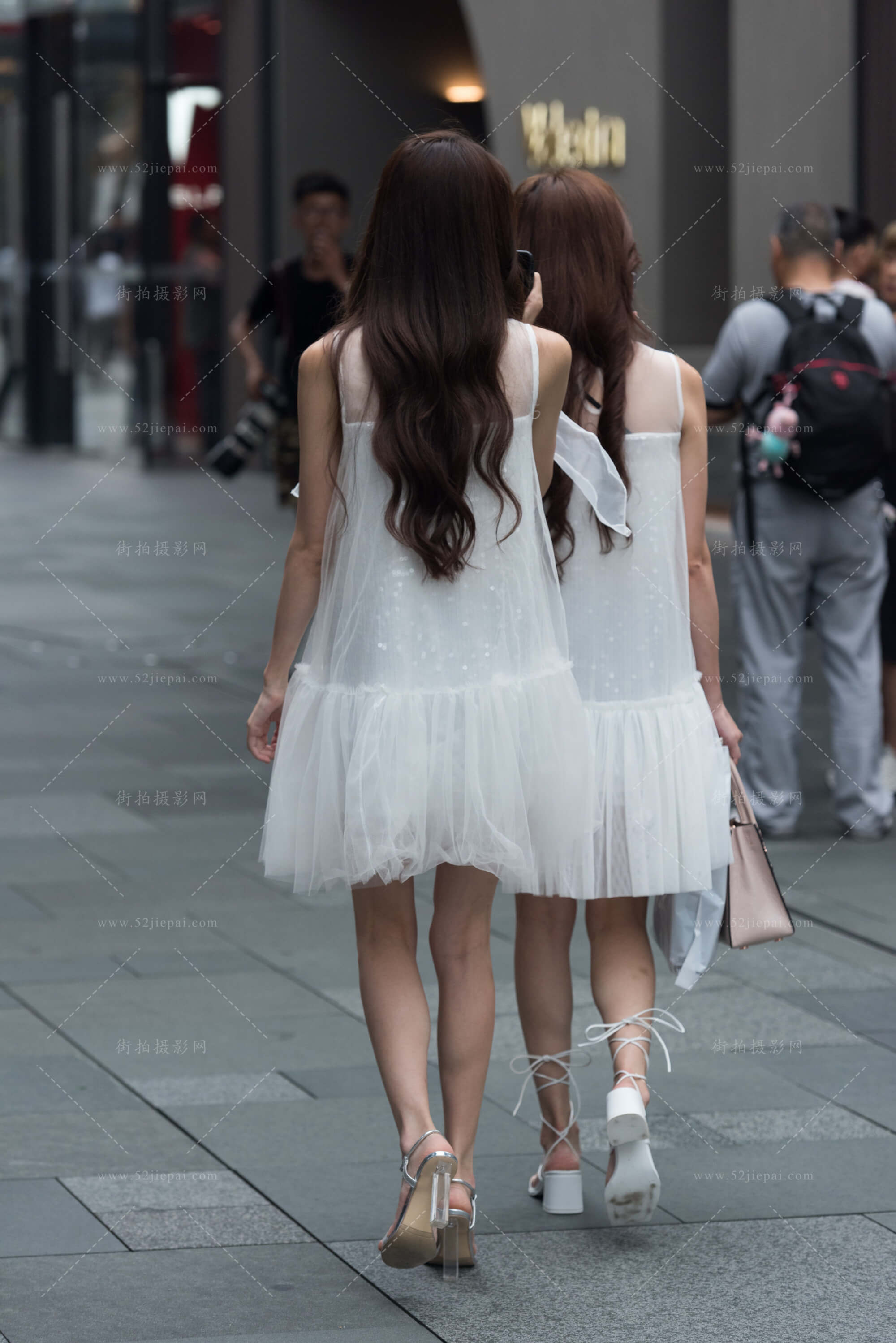高清白裙写真集，限时上架（2）-姐姐白又白