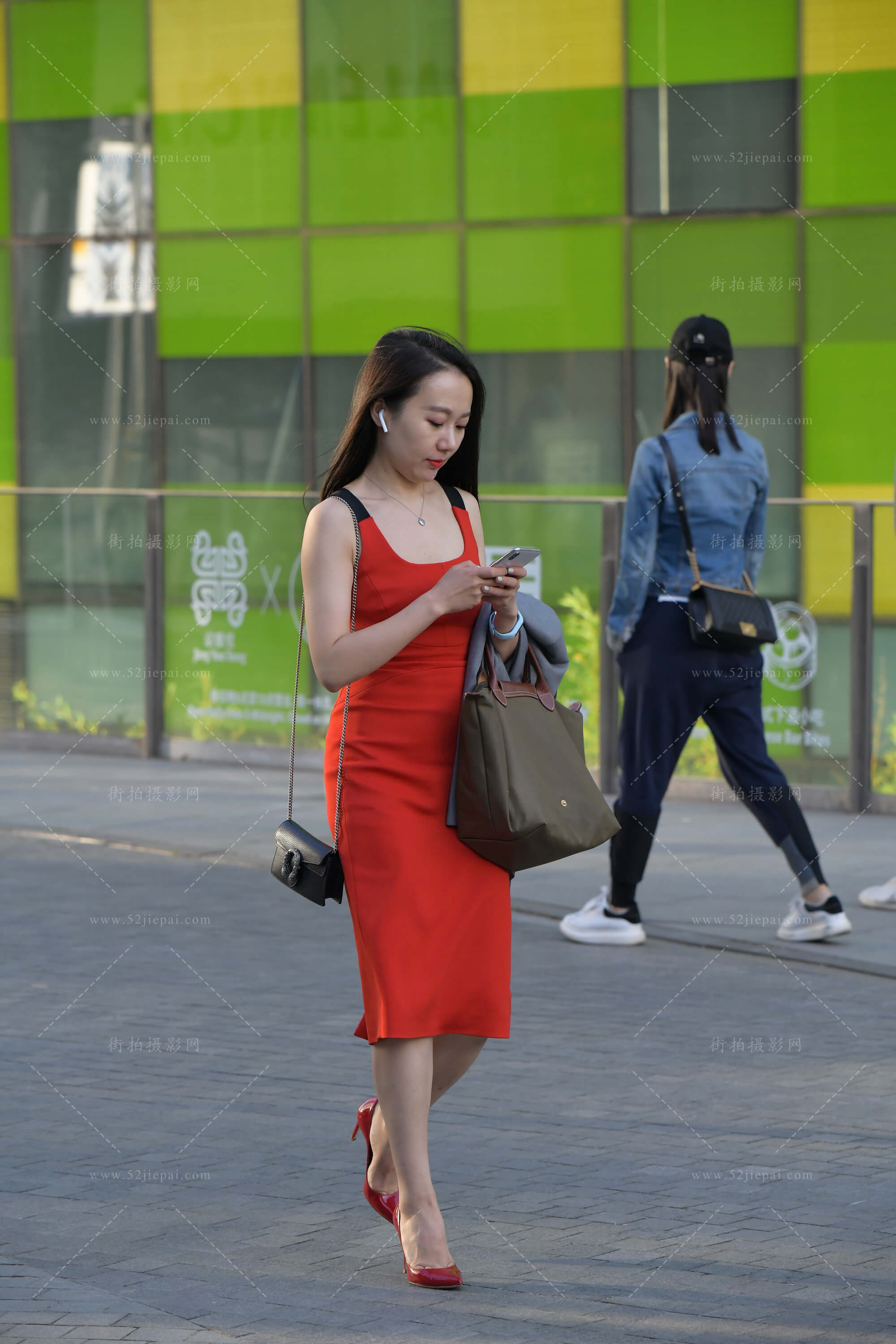红裙主题高清写真，原图直出