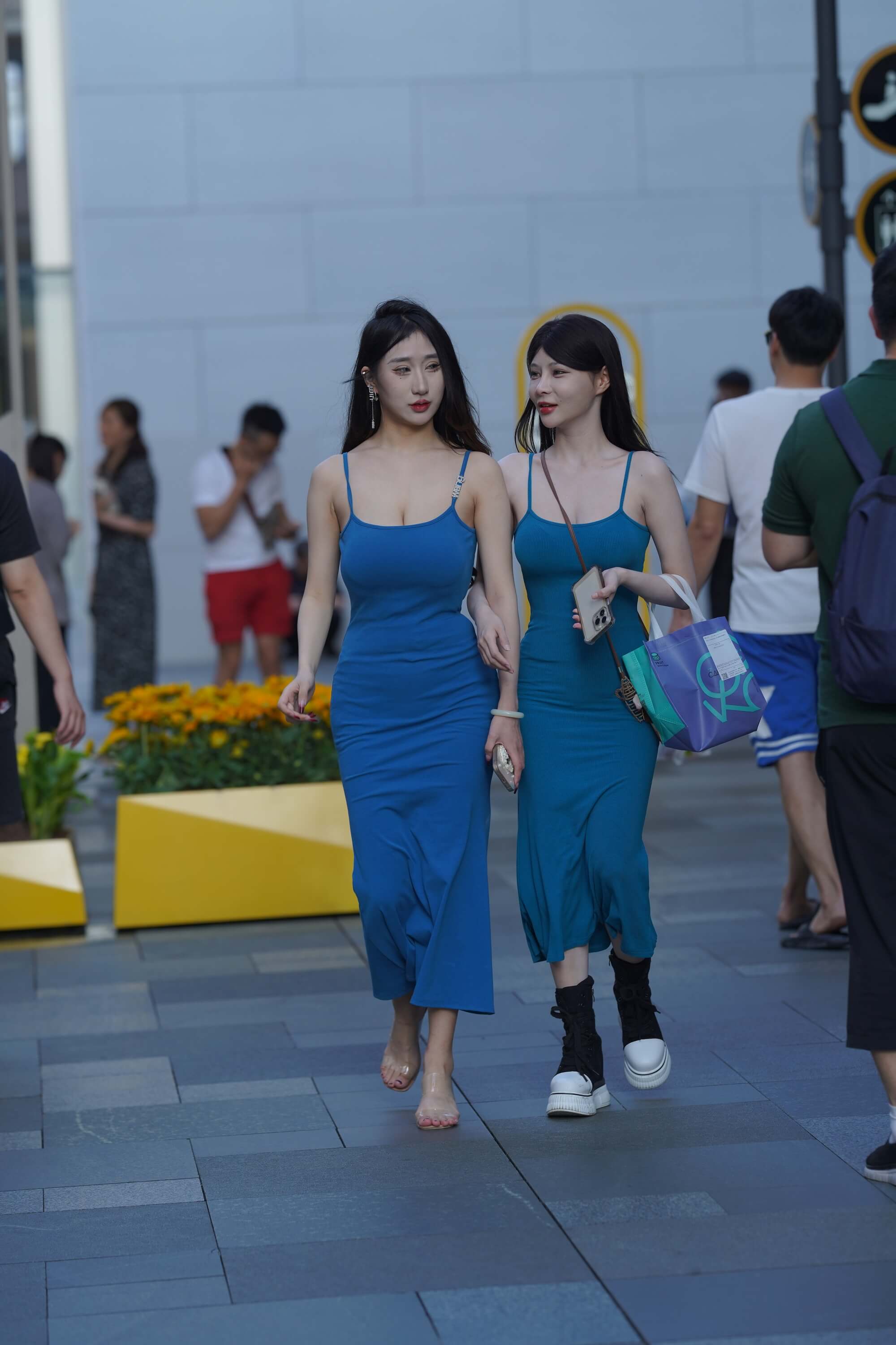 长裙写真，高清原图打包收藏-姐姐白又白