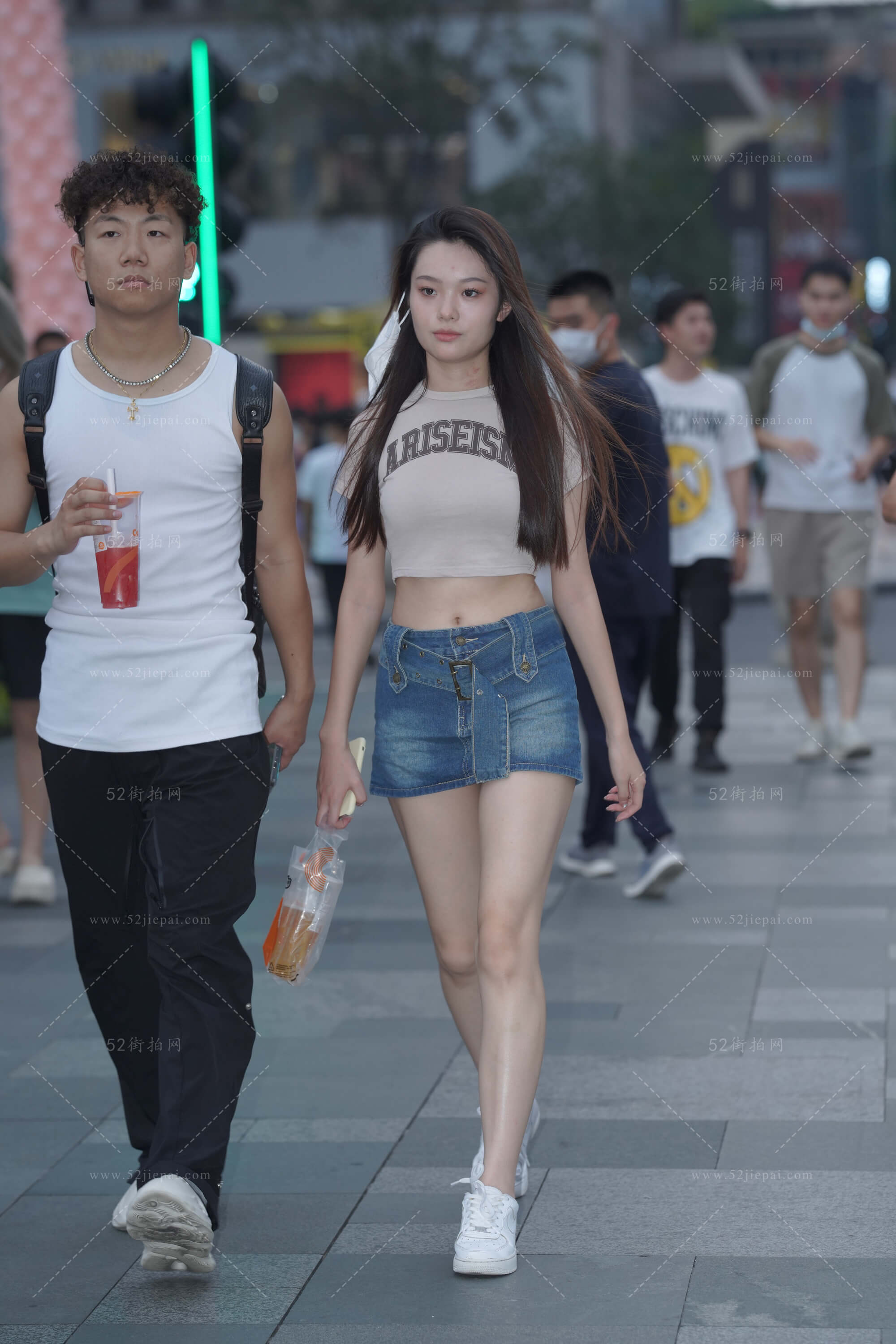 街拍美图合集，壁纸级画质（26）-姐姐白又白