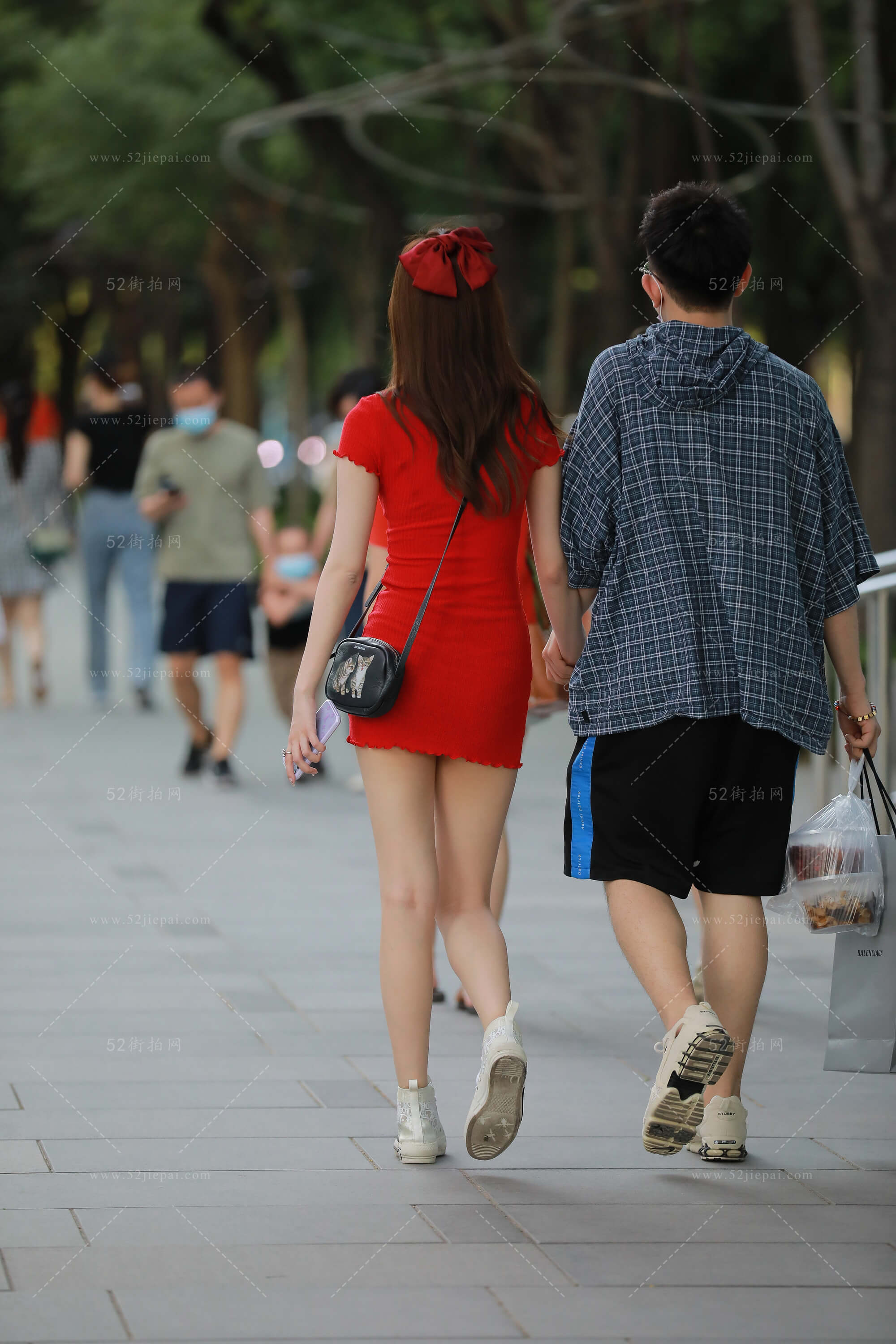街拍高清图集,画质党必收(51)-姐姐白又白