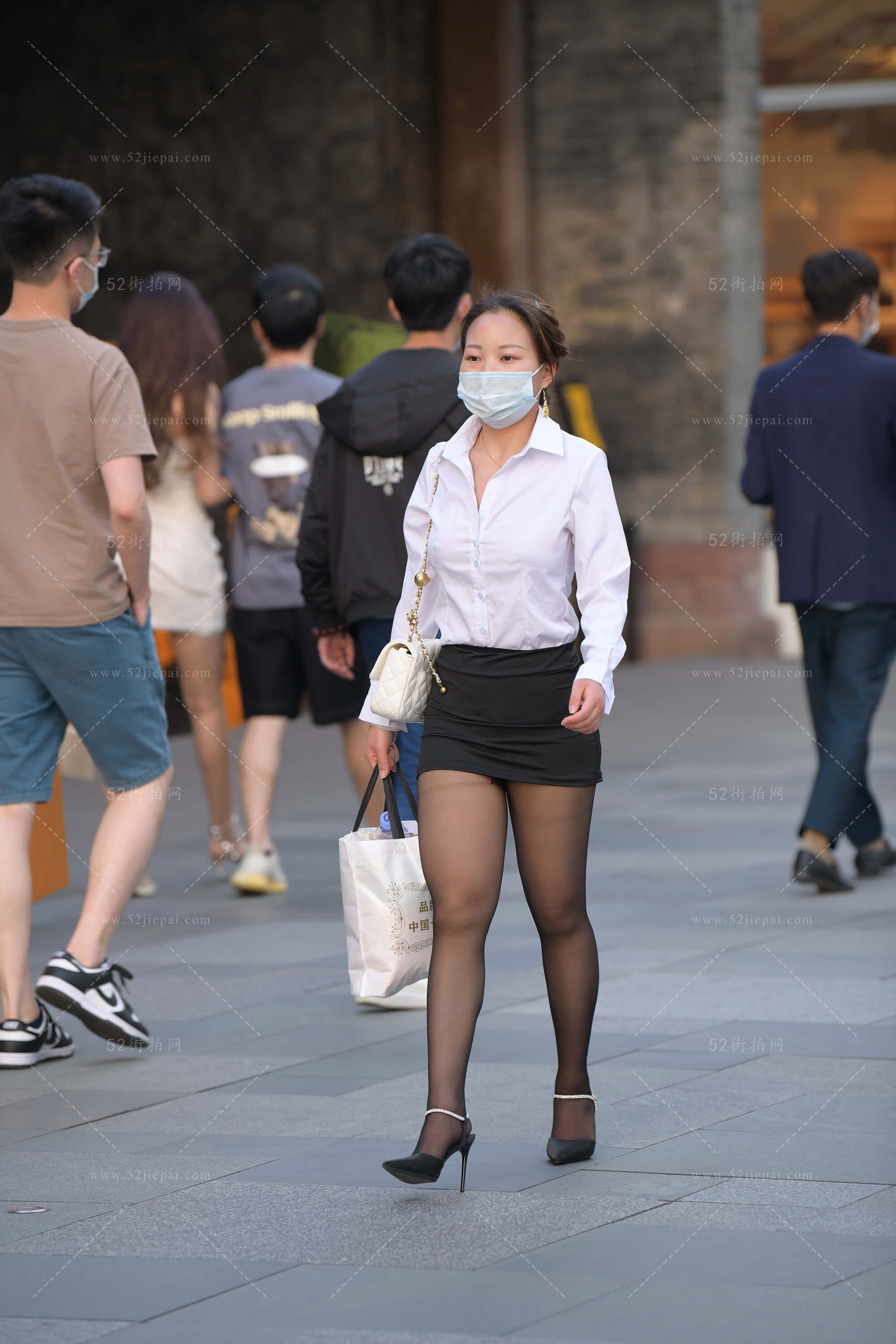 高清黑丝写真集，一次看够（11）-姐姐白又白
