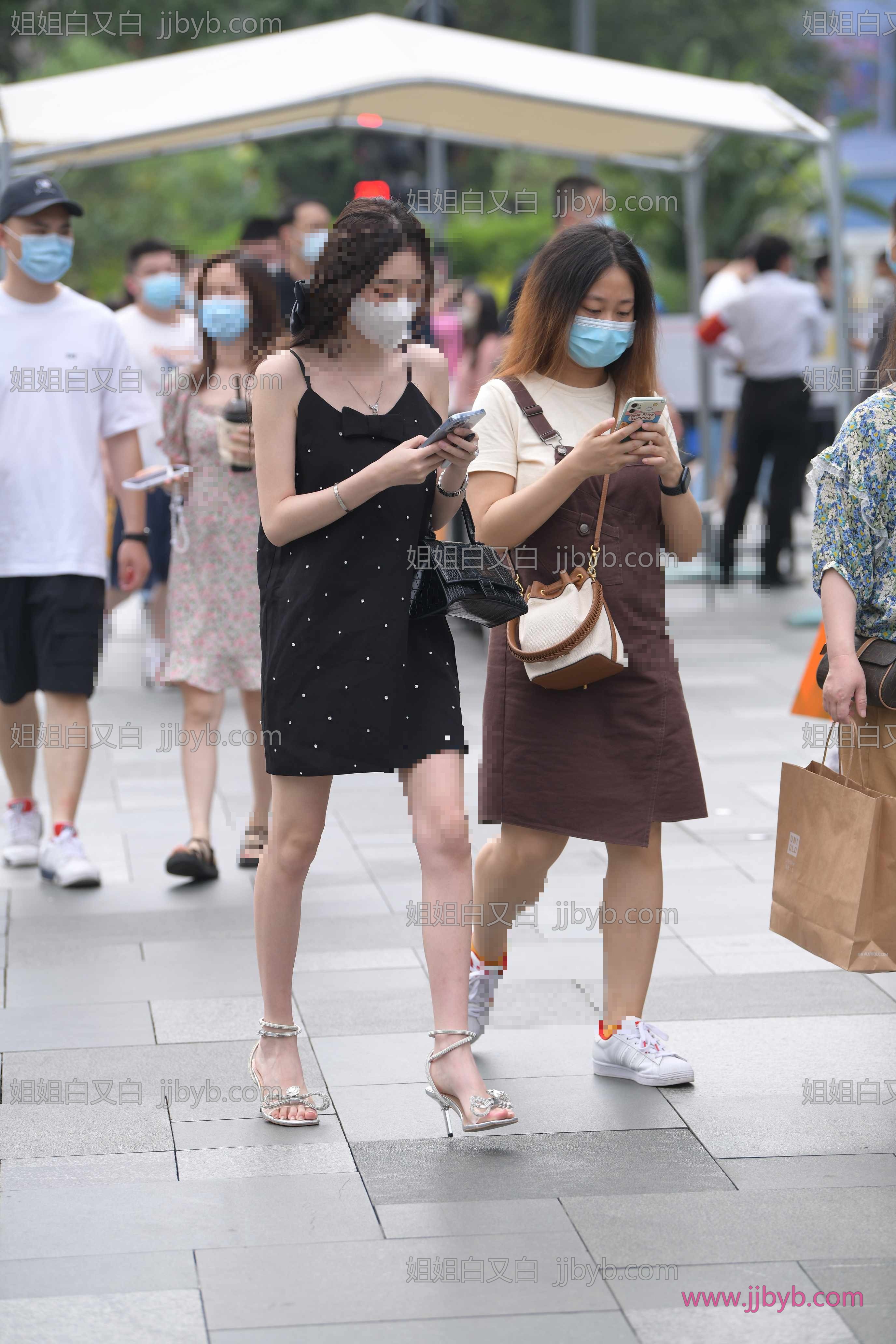 街拍美图合集，高清图集｜街拍美女·高跟鞋·街拍凉高跟白皙美足美-姐姐白又白
