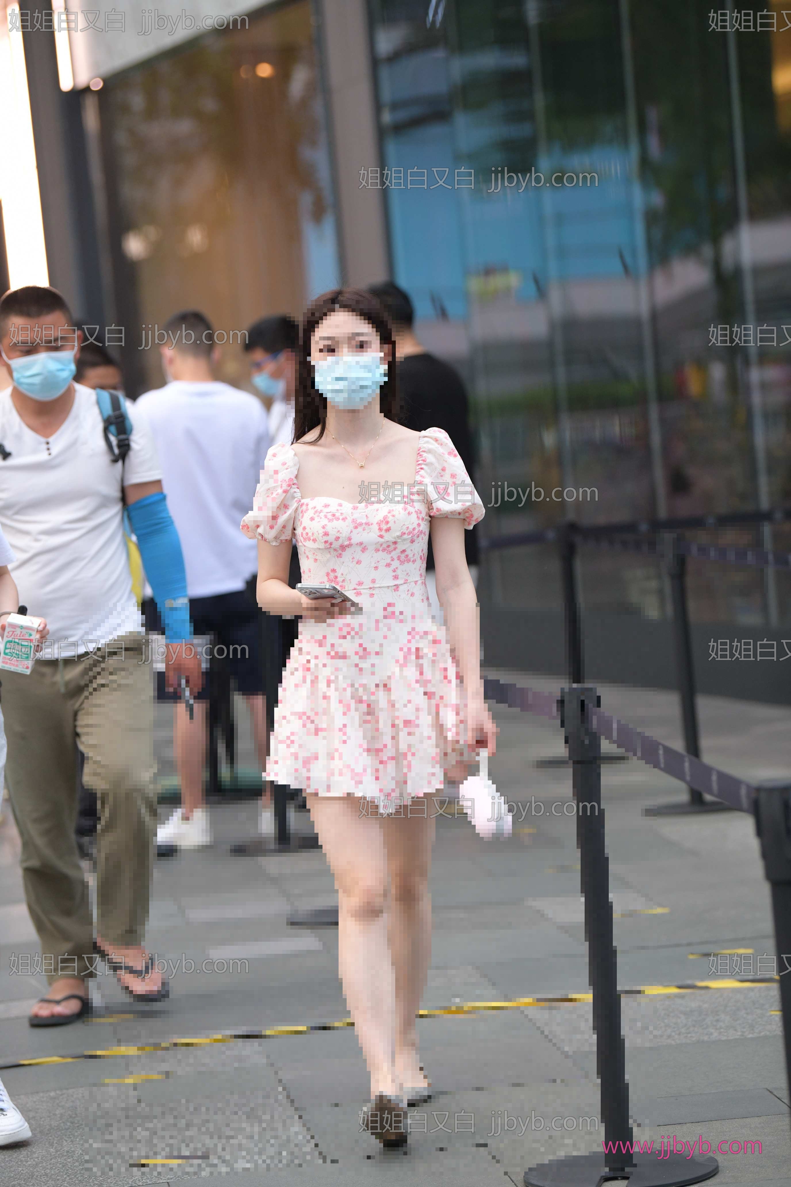 人气写真，超清无水印｜街拍美女·裙装·小清新裙小姐姐-姐姐白又白