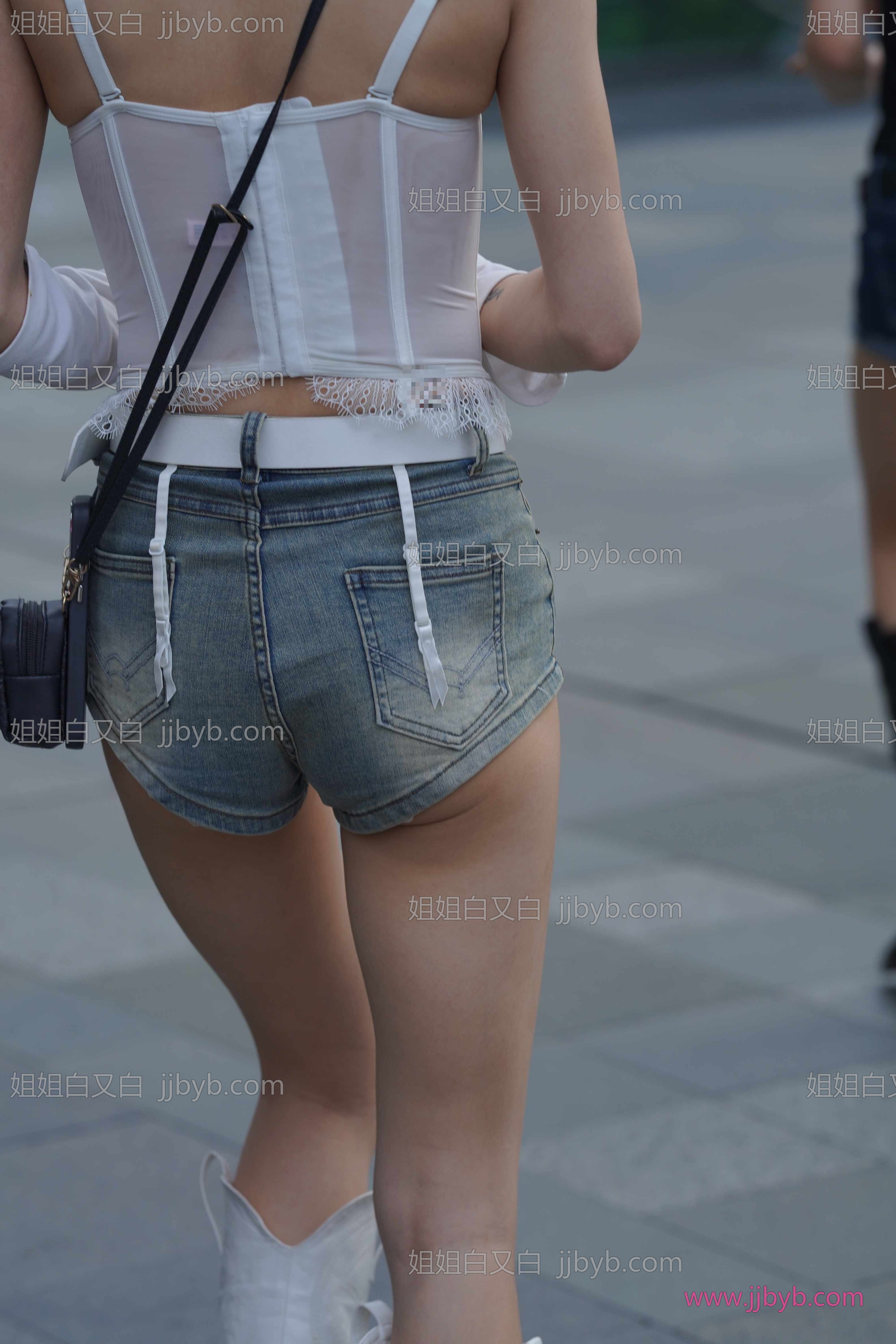 写真，高清原图打包收藏｜街拍美女·街拍·长靴美眉-姐姐白又白